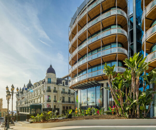 EXCEPTIONAL DUPLEX IN THE HEART OF THE CARRE D'OR | 1/5