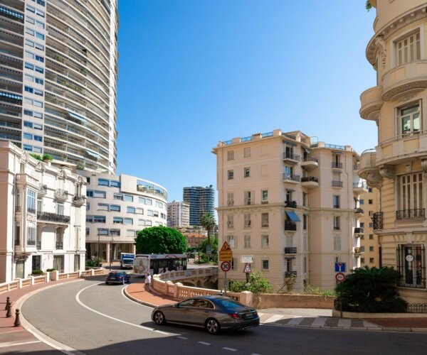 PRESTIGIOSO APPARTAMENTO DI 4 LOCALI CON FINITURE DI LUSSO - VILLA LA ROUSSE | 1/18