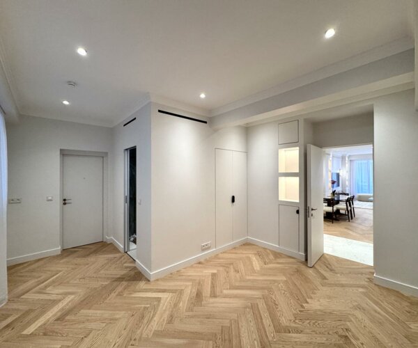 MONTE-CARLO - STUPENDO APPARTAMENTO DI 4 LOCALI A VICTORIA | 1/12