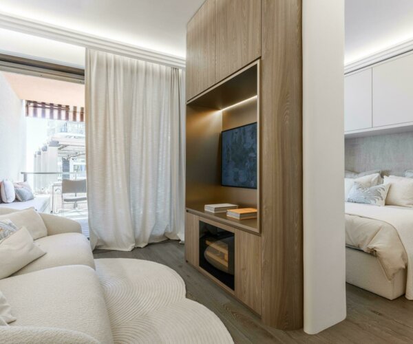 ELEGANTE MONOLOCALE ARREDATO CON TERRAZZA VISTA MARE | 1/12