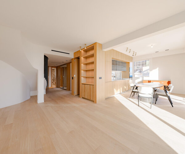 MAGNIFICENT RENOVATED PENTHOUSE WITH SEA VIEW - THE SPRING PALACE | 1/25