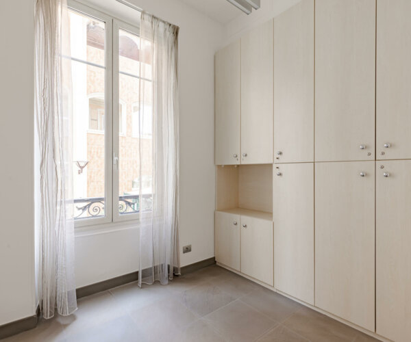 BEAU BUREAU CENTRAL EN VENTE - MONTE-CARLO | 1/17