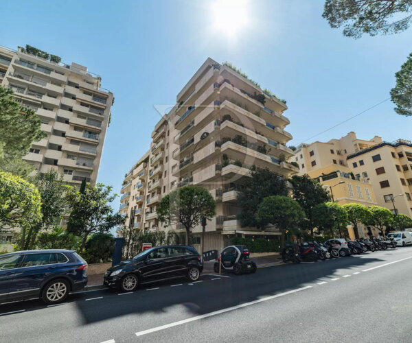 EMPLACEMENT DE PARKING CHÂTEAU AMIRAL | 1/2