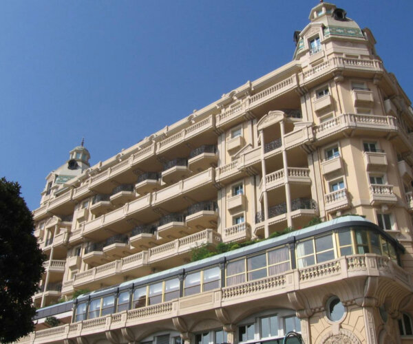 6 ROOMS IN THE PRESTIGIOUS METROPOLE RESIDENCE | 1/10