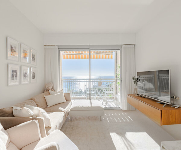 LE CASABIANCA - SPAZIOSO APPARTAMENTO CON VISTA MARE | 1/14