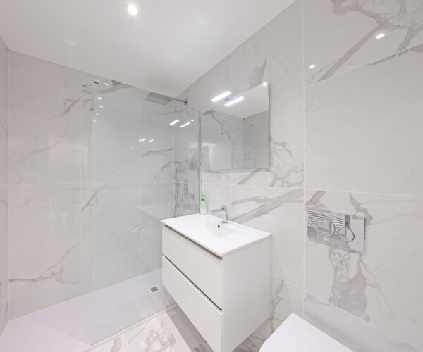 MONTAIGNE CENTRAL OFFICE | 1/13