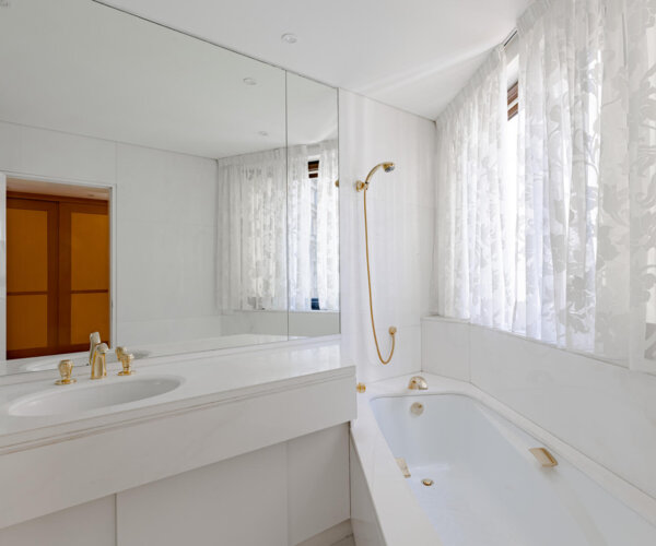 LUXURY 4-BEDROOM APARTMENT - LE PRINCE DE GALLES | 1/11